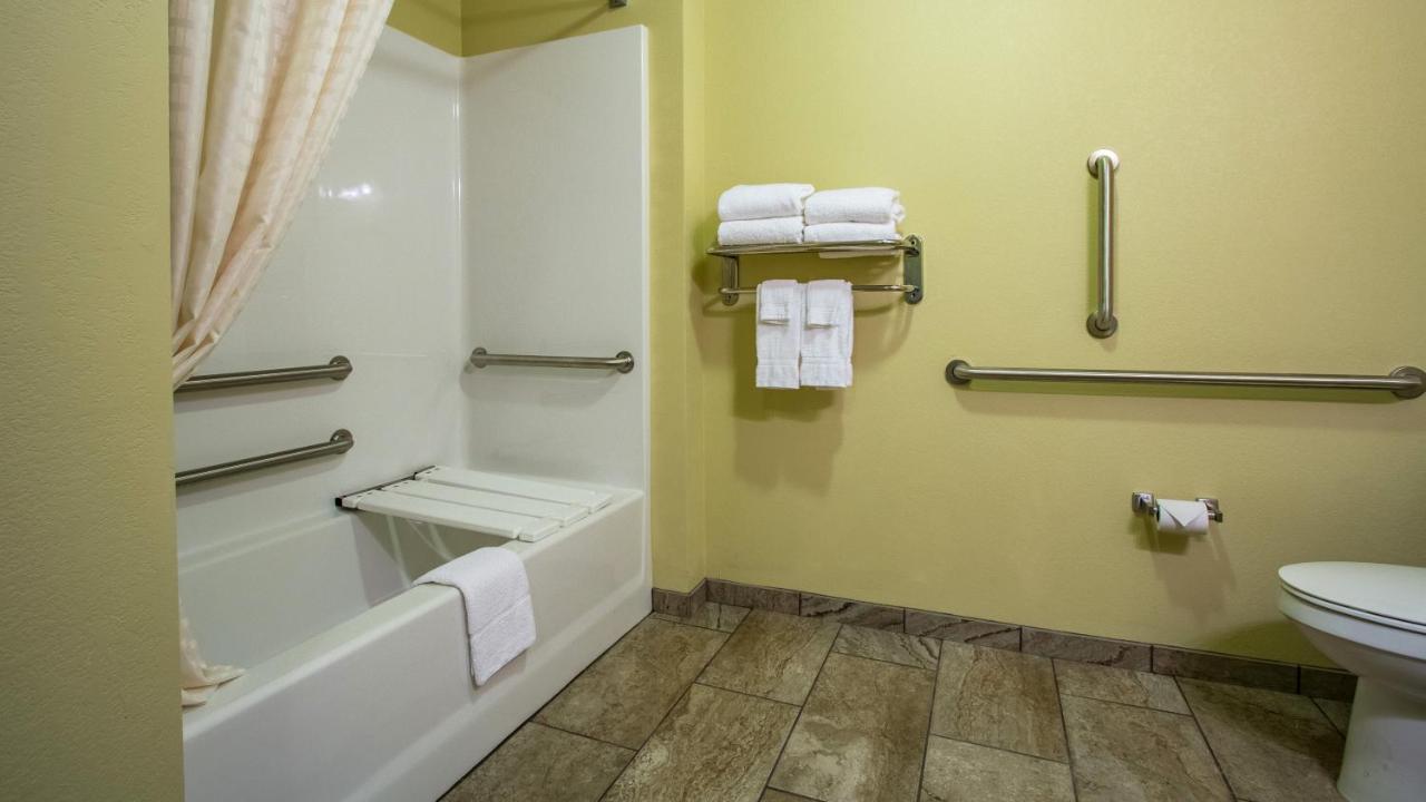 Cobblestone Hotel & Suites - Orrville Exterior photo