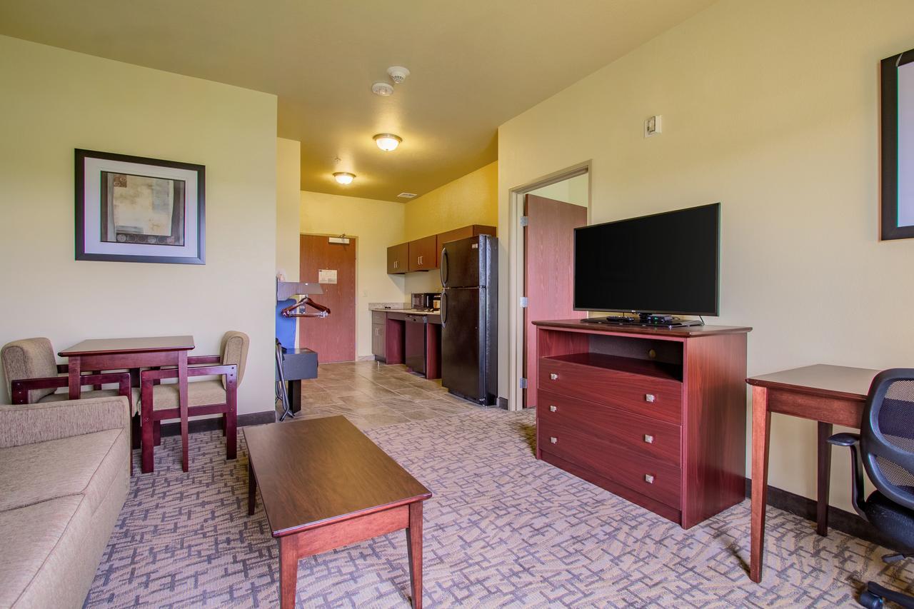 Cobblestone Hotel & Suites - Orrville Exterior photo